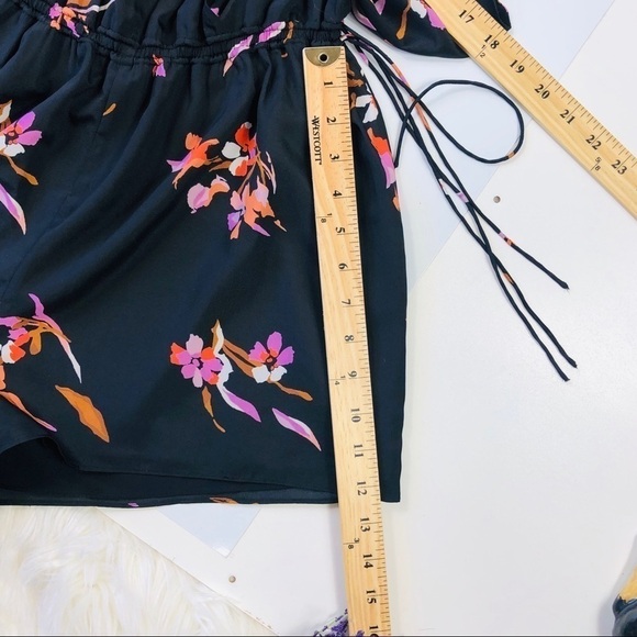 Joie NWT Keona Floral Romper XS - Picture 6 of 8